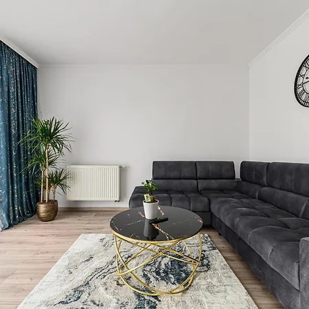 Apartment Romaly